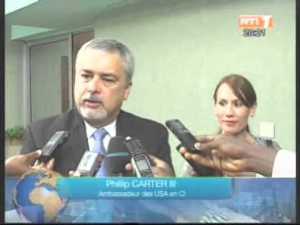 Rencontre entre le ministre ivoirien des droits de l'homme et l'ambassadeur Phillipe Carter III