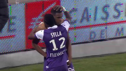 De la tête, Issa Diop referme les débats face à Bastia !