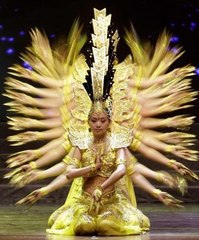 Танец тысячи пальцев! Завораживает и перехватывает дыхание!!!