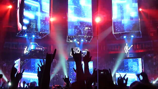 Muse - United States of Eurasia - Montreal Centre Bell - 03/10/2010