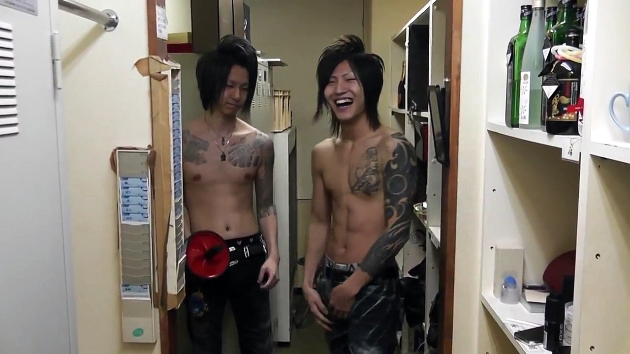 腹筋ローラー22回, 8pack懸垂ホスト流星,立ちコロ,ab wheel,ABS