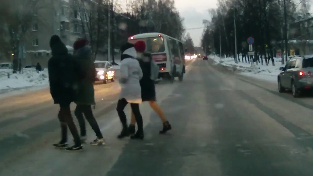 Regarder avant de traverser