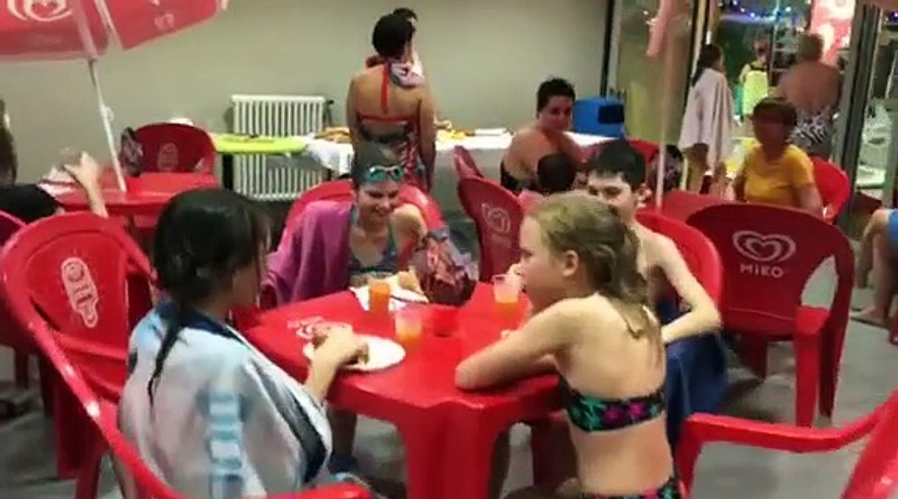 Mannequin challenge à la piscine de Chevigny-Saint-Sauveur