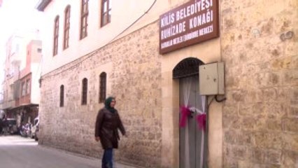 Önce Türkçe Öğrendi, Şimdi Arapça Öğretiyor