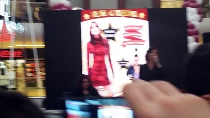 Merve Özbey - Allaha Emanet Ol (Plato AVM) (11.02.2017)