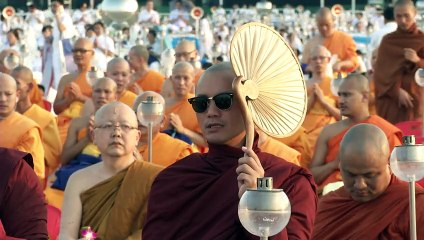 La Thaïlande honore Buddha avec les célébration Makha Bucha