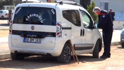 Antalya Evini Basan Eşinin Akrabaları Hastanelik Etti