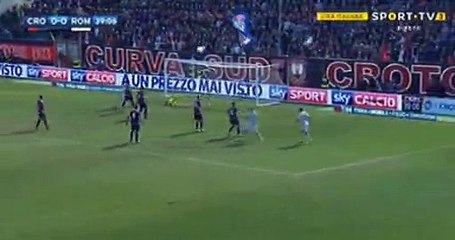 Radja Nainggolan Goal Crotone 0 - 1 AS Roma SA 12-2-2017