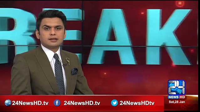 TV host Waqar Zaka assaulted - Entetainment