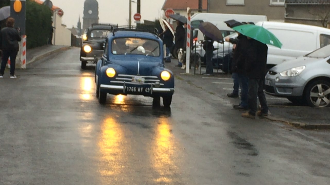 Vieilles voitures: le froid n'arrête pas le ral...