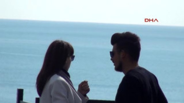 Antalyalılar Güneşli Havanın Tadını Çıkardı