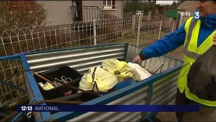 Creuse : une maraîchère et son âne ramassent les déchets