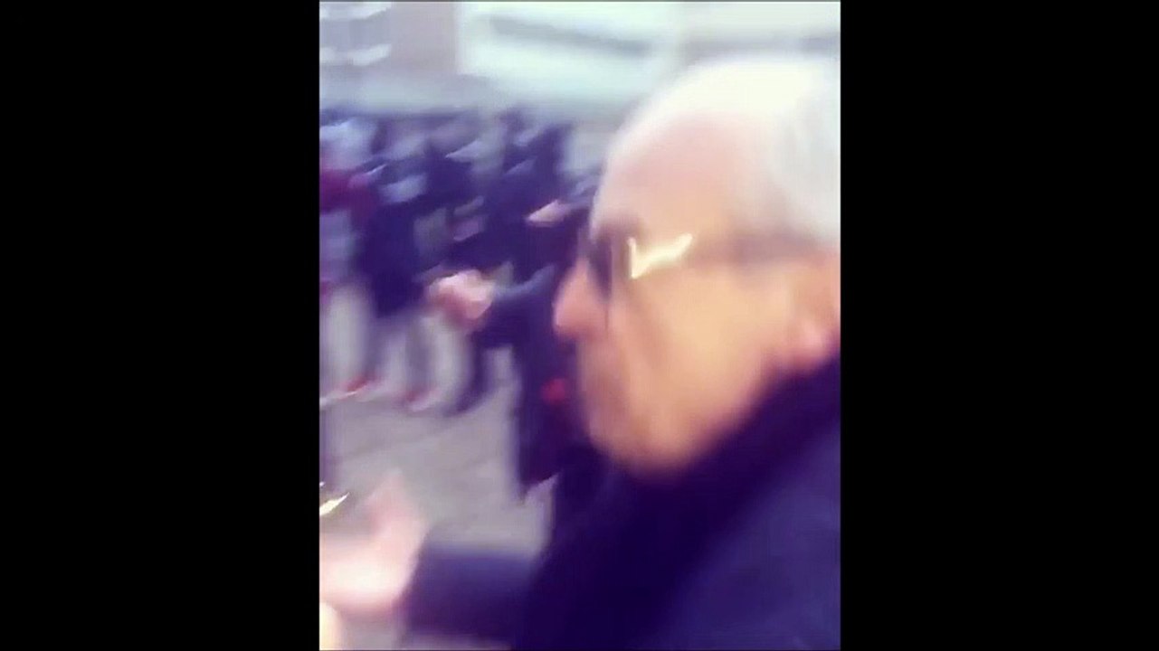 Un grand-père se fait entrainer par des racailles à caillasser un bâtiment public