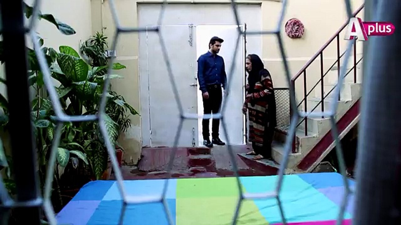 Mujhe Bhi Khuda Ne Banaya Hai - Episode 34 - 12th February 2017