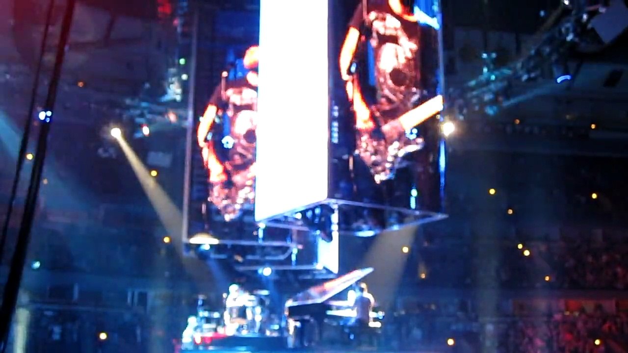 Muse - United States of Eurasia - Chicago United Center 03/12/2010