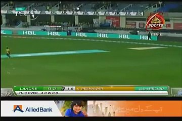 Umar Akmal Once Again Out on Duck, Check Sammy's Celebration