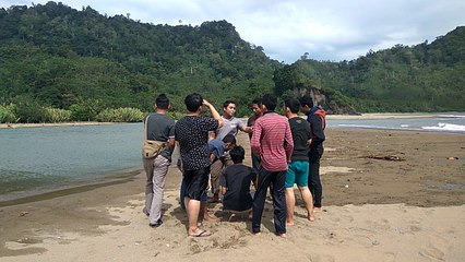 Keindahan Pantai Sipelot, Malang, Jawa Timur