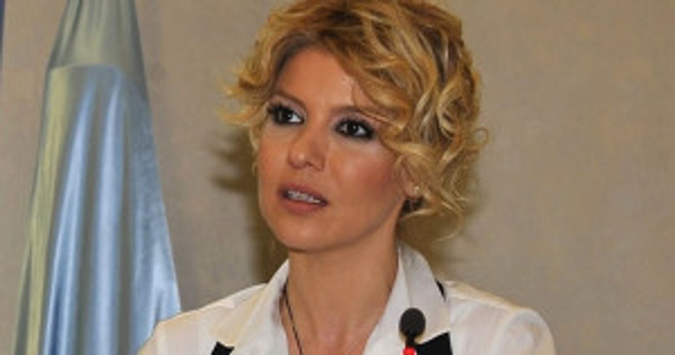 Gülben Ergen Instagram'dan Ateş Püskürdü