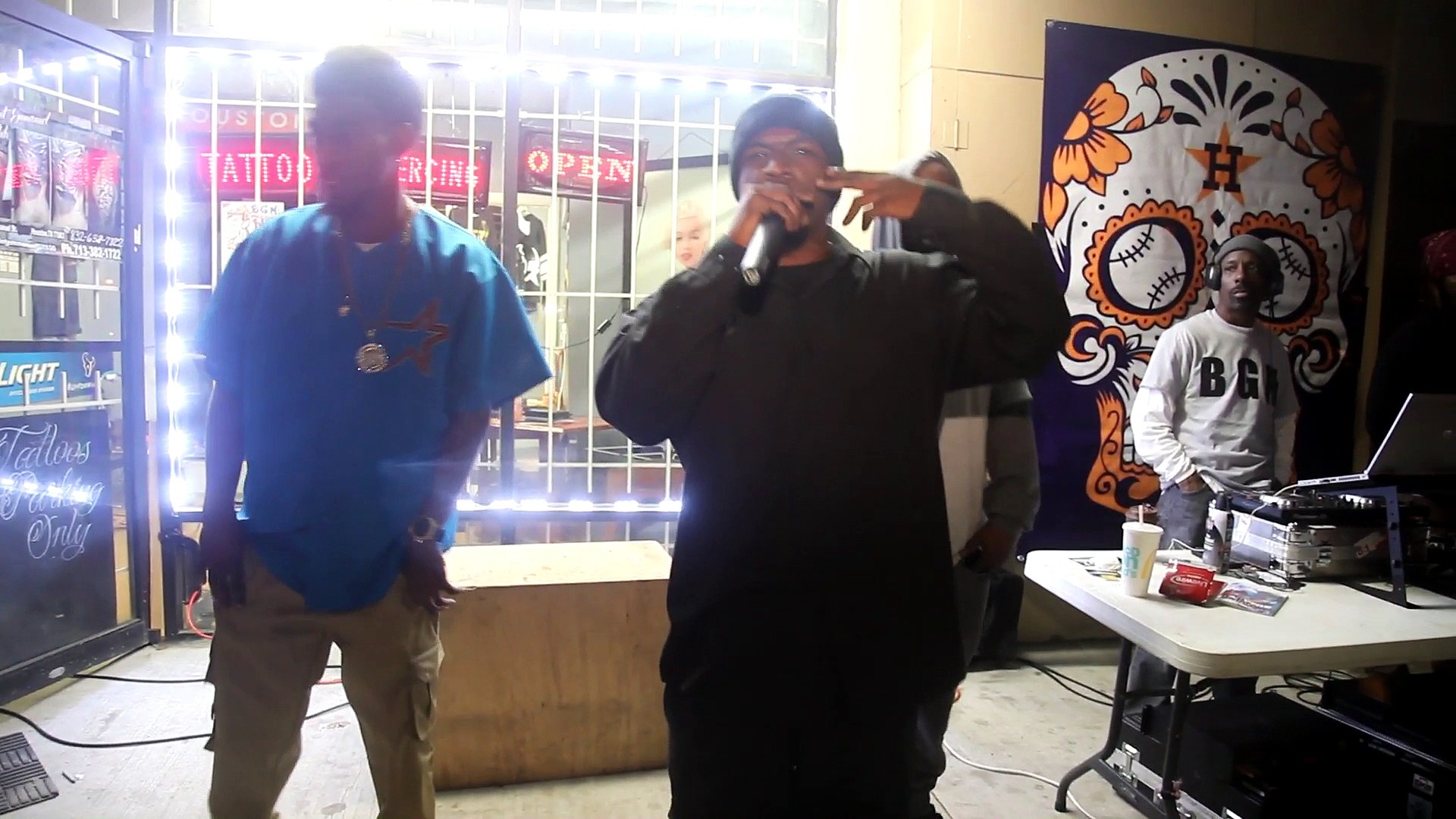 ⁣POP-UP TV FILMING LIVE - LIVE FREESTYLE AT BGN BLOCK PARTY...PRESS PLAY - GARY GRIFFIN