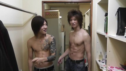 腹筋Sit upホスト,帆純空と流星,hosts club Jumeirah japan