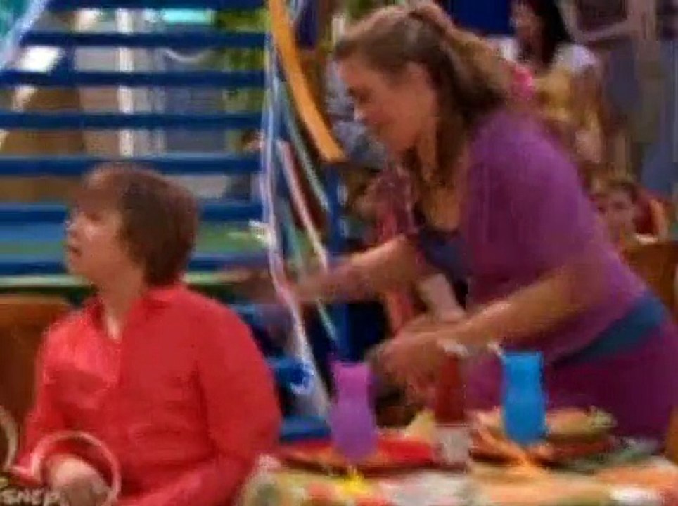 The Suite Life on Deck S02E05 - Smarticle Particles