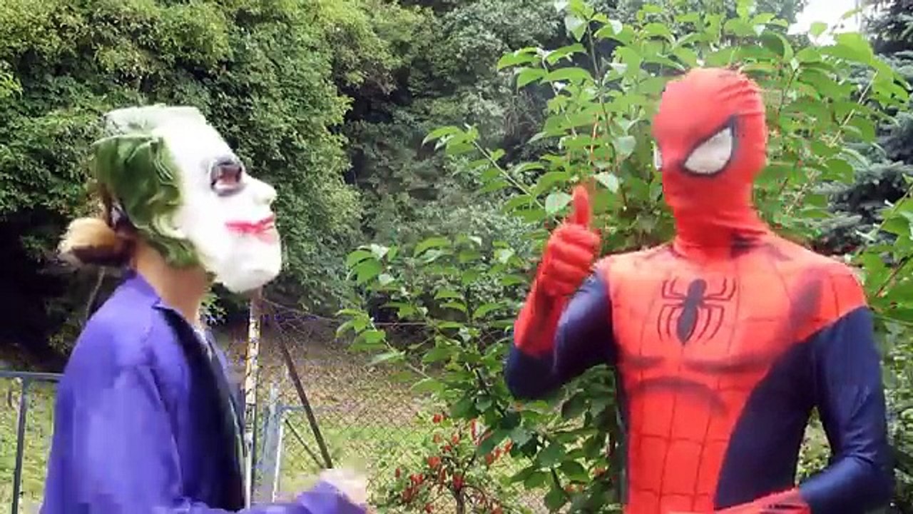 Iron To Face! Frozen Elsa Gets Hurt /w Joker, Spiderman Doctor Superheroes Fun IRL