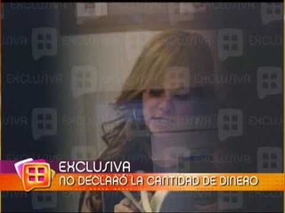 Jenni Rivera detenida en el aeropuerto