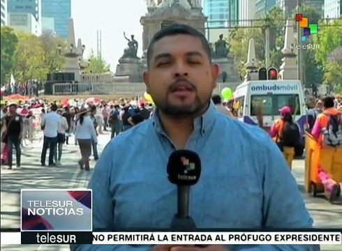 Marchan mexicanos contra política de Donald Trump y Enrique Peña Nieto