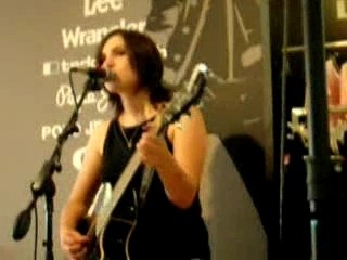 ViRGiNiE - Ce qu'il me reste de toi - Live a Orléans