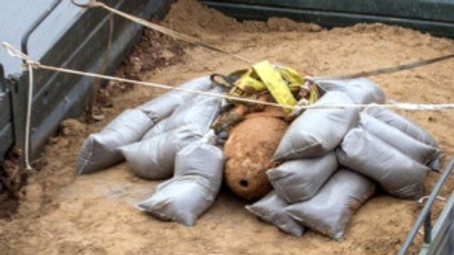 Yunanistan'da 2. Dünya Savaşı'ndan Kalma Bomba Bulundu