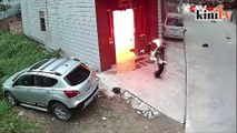 Gas cylinders explode in China, trapping two people