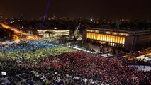 Romania. Decine di migliaia di persone ancora in piazza vs governo