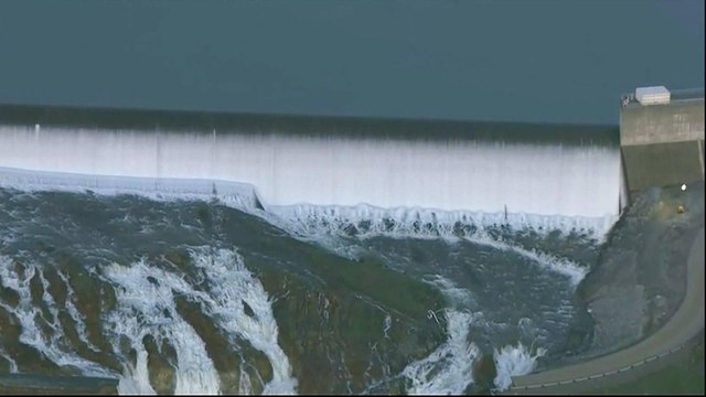 Damaged California dam prompts urgent evacuations