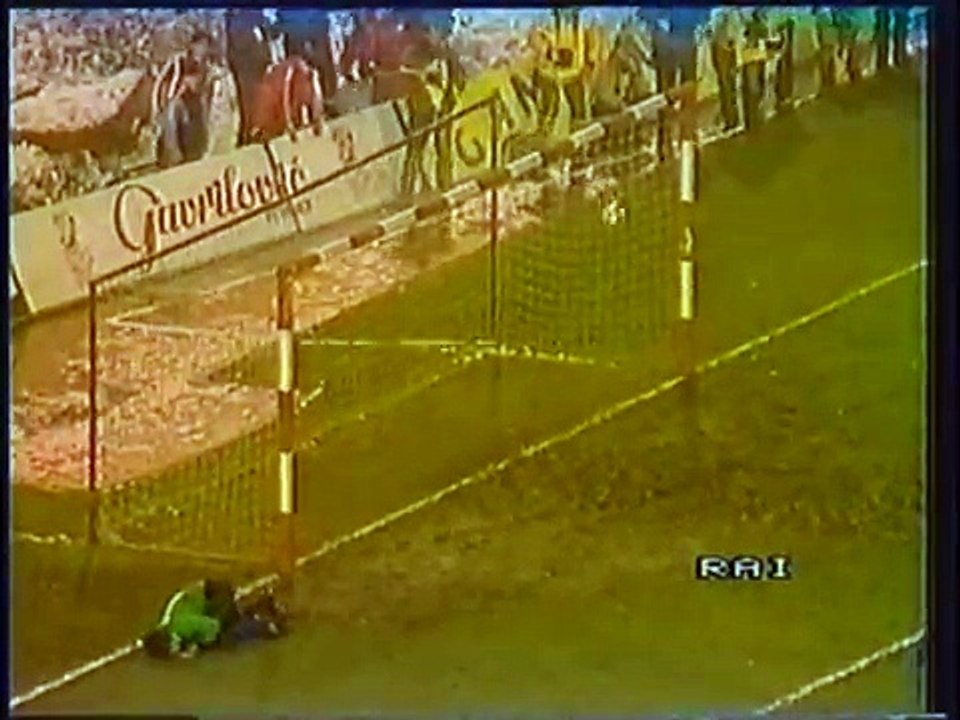 05.03.1986 - 1985-1986 UEFA Cup Winners' Cup Quarter Final 1st Leg FK Crvena Zvezda 0-2 Atletico Madrid