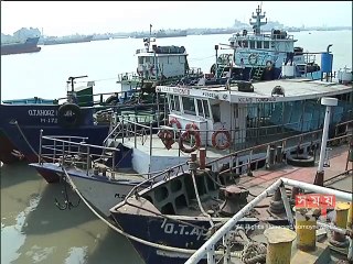 তৃতীয় দিনের মতো অব্যাহত চট্টগ্রামের জাহাজ শ্রমিকদের ধর্মঘট
