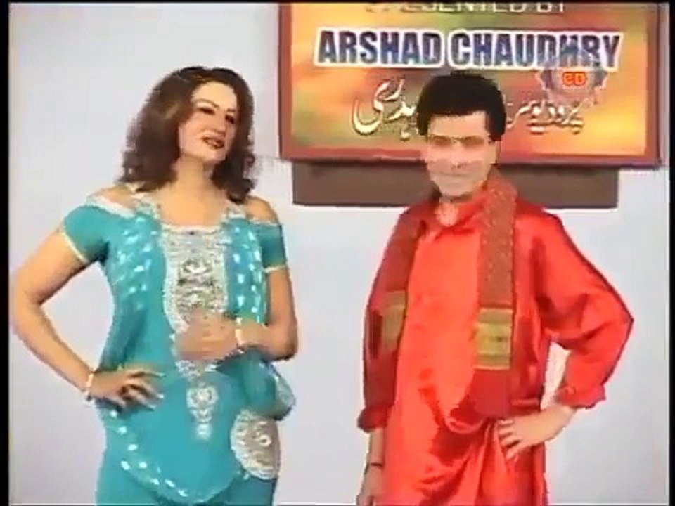 Tariq Teddy Vs Saima Khan Hot Pakistani Punjabi Stage Drama Clip