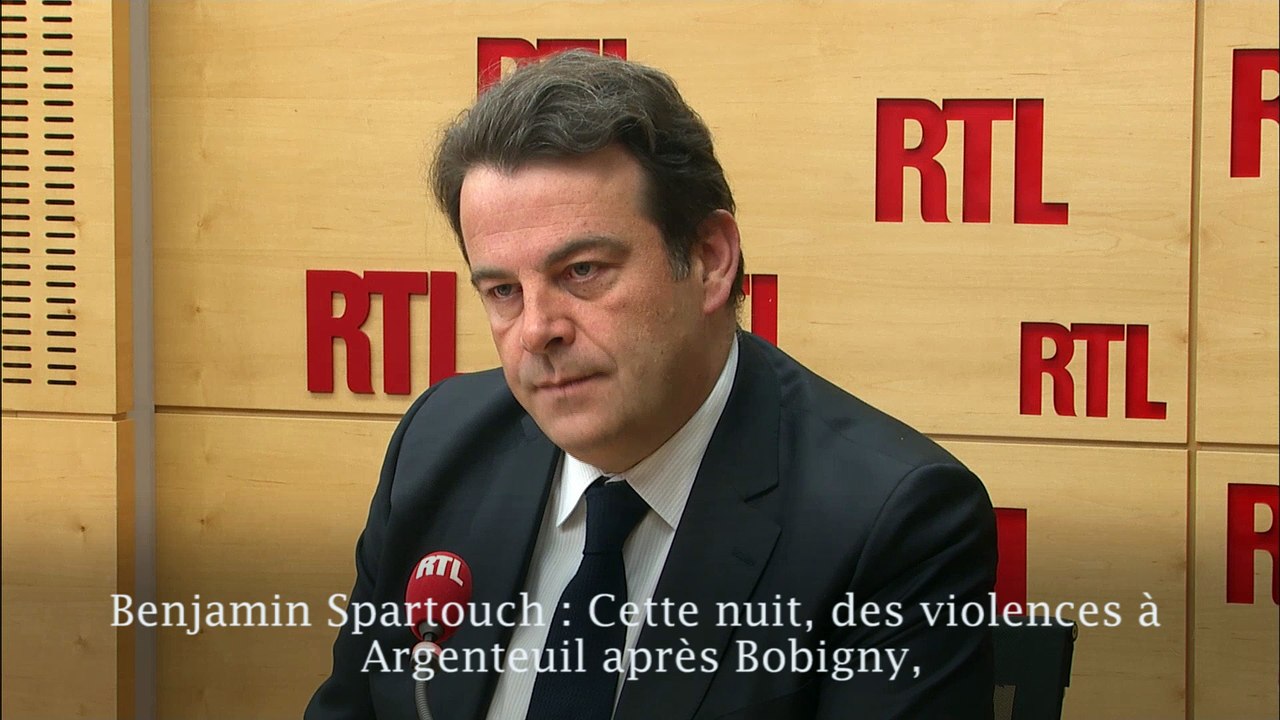 "Où est passé Bruno Le Roux ?", s'interroge Thierry Solère