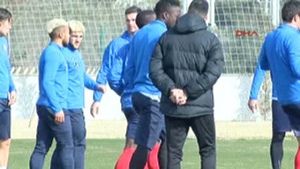 Sokakta Yaşarken Dünya Devinin Peşinde Koştuğu Futbolcu Oldu