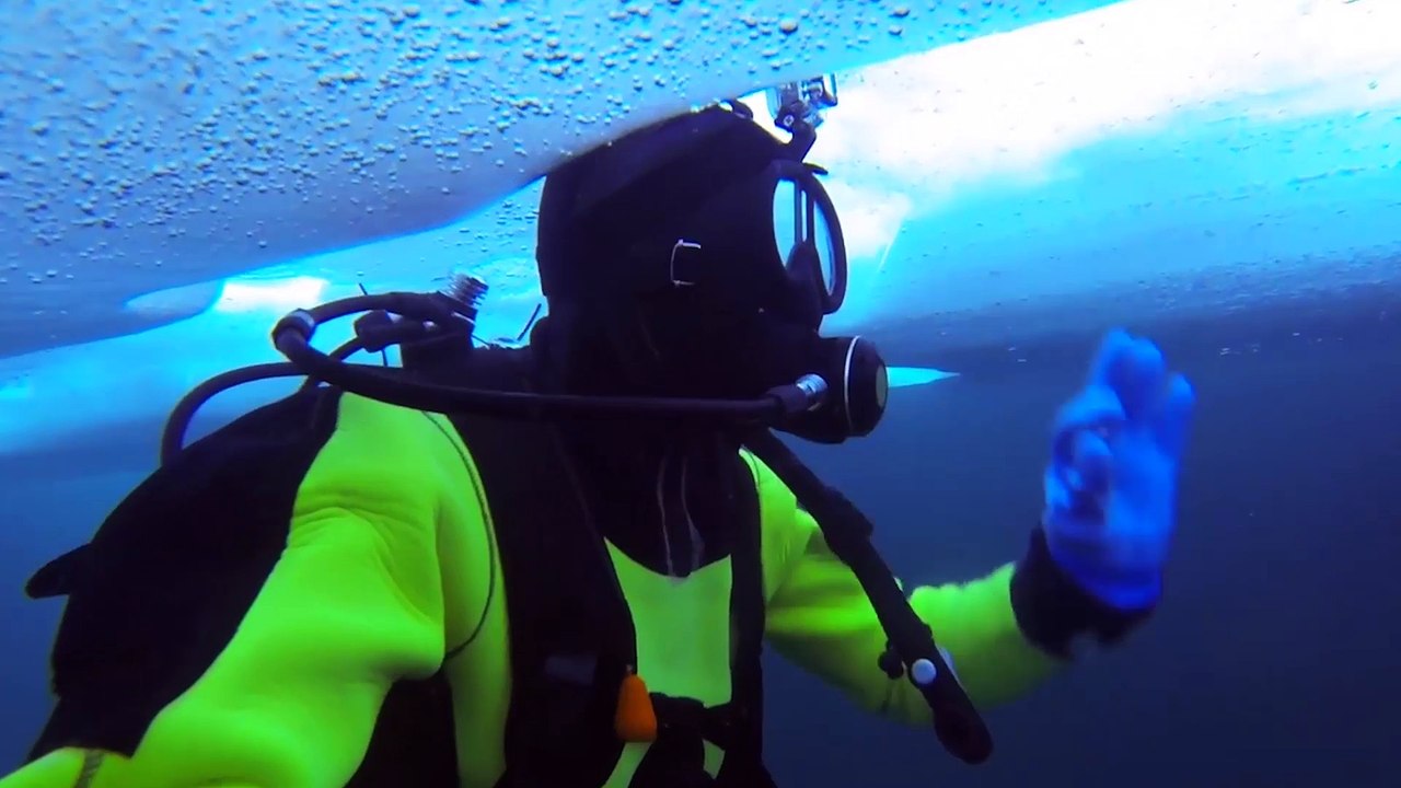 Nous avons testé la plongée sous glace à Tignes