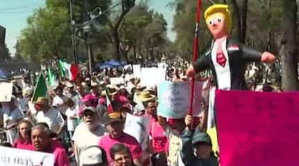 Au Mexique, des manifestations contre le mur de Donald Trump