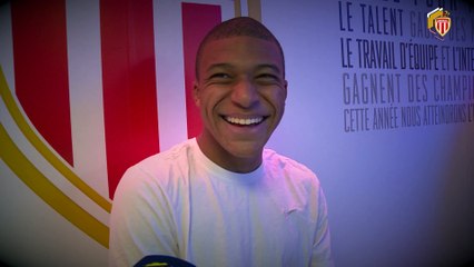 LE GESTE #ASMFCM : le coup du foulard by Mbappé