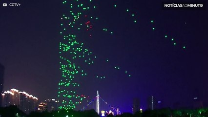 Espetáculo de 1000 drones na China FEV 2017