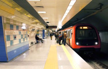 Kartal Metro İstasyonunda Engelli Bir Kişi Kendini Raylara Bıraktı