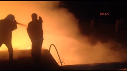 Şanlıurfa - Birecik'te Ahır Yangını