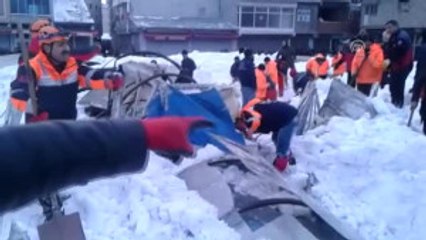 Pazar Yerinin Çatısı Çöktü (1)