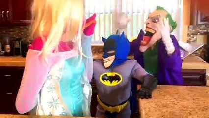 Frozen Elsa Bitten by VAMPIRE! w/ Spiderman Hulk Joker Pink Spidergirl Mini elsa Toys! Superhero Fun