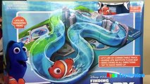 Disney Pixar Finding Dory Water Toys Marine Life Institute Playset Swimming Nemo, Dory, and Bailey