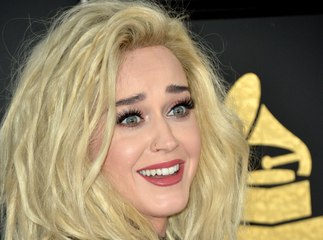 Grammy Awards 2017 : Quand Katy Perry se moque de Britney Spears