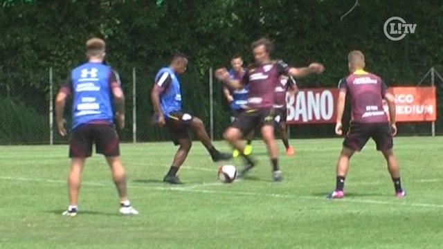 Olé! Volante do São Paulo dá caneta desconcertante em Lugano