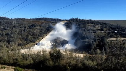 Close-Up View of Oroville Spillway Before Flows Reached River